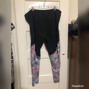 Watercolor print athletic leggings